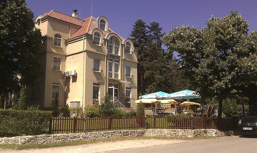 Hotel Duchess Varna Bagian luar foto